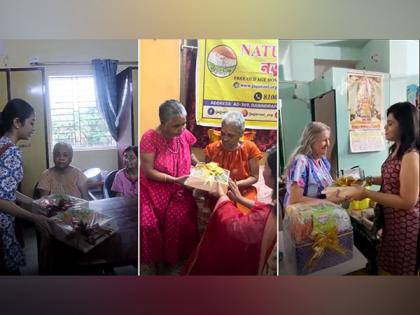 Influencers Celebrate Mother's Day in Old Age Homes with GiftstoIndia24x7 | Influencers Celebrate Mother's Day in Old Age Homes with GiftstoIndia24x7