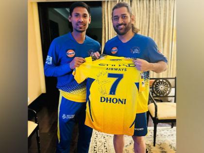 "Looking forward to playing with you again": Mustafizur's message for Dhoni as he heads back home from IPL | "Looking forward to playing with you again": Mustafizur's message for Dhoni as he heads back home from IPL