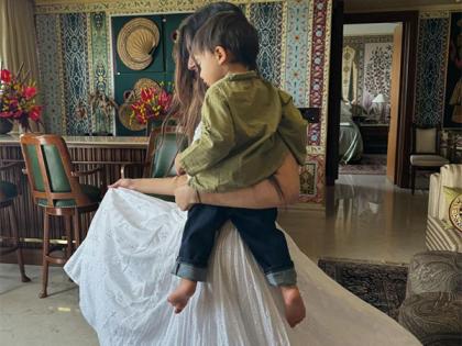 Sonam Kapoor and son Vayu's fun dance session become muse for Anand Ahuja's 'Sunday Funday' | Sonam Kapoor and son Vayu's fun dance session become muse for Anand Ahuja's 'Sunday Funday' Sonam Kapoor and son Vayu's fun dance session become muse for Anand Ahuja's 'Sunday Funday' | Sonam Kapoor and son Vayu's fun dance session become muse for Anand Ahuja's 'Sunday Funday'