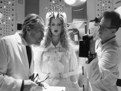 Josh Charles shares how it was to star in Taylor Swift's music video | Josh Charles shares how it was to star in Taylor Swift's music video Josh Charles shares how it was to star in Taylor Swift's music video | Josh Charles shares how it was to star in Taylor Swift's music video