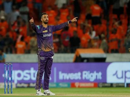 IPL 2024: Brett Lee feels KKR's Chakaravarthy 'bowled beautifully' against Mumbai Indians | IPL 2024: Brett Lee feels KKR's Chakaravarthy 'bowled beautifully' against Mumbai Indians