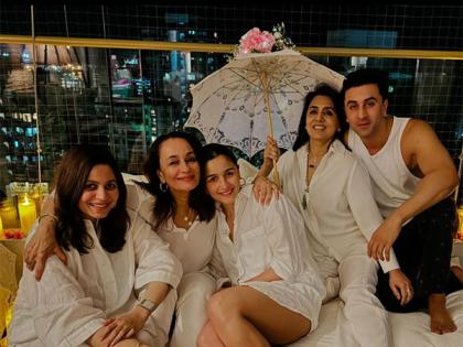 Alia Bhatt, Ranbir Kapoor host white-themed Mother's Day bash for Neetu Kapoor, Soni Razdan | Alia Bhatt, Ranbir Kapoor host white-themed Mother's Day bash for Neetu Kapoor, Soni Razdan