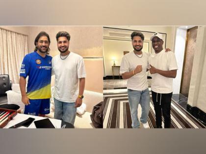Jassie Gill poses with MS Dhoni, Dwayne Bravo after CSK match | Jassie Gill poses with MS Dhoni, Dwayne Bravo after CSK match