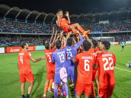 Former players, coaches, administrators praise Sunil Chhetri on his long and illustrious career | Former players, coaches, administrators praise Sunil Chhetri on his long and illustrious career