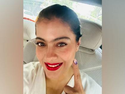 Kajol proudly displays inked finger after voting in Lok Sabha Elections 2024 | Kajol proudly displays inked finger after voting in Lok Sabha Elections 2024 Kajol proudly displays inked finger after voting in Lok Sabha Elections 2024 | Kajol proudly displays inked finger after voting in Lok Sabha Elections 2024