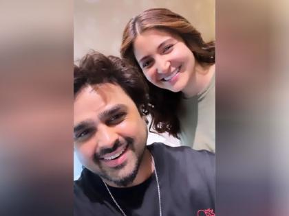 New mommy Anushka Sharma flaunts chic hair makeover in latest pic | New mommy Anushka Sharma flaunts chic hair makeover in latest pic New mommy Anushka Sharma flaunts chic hair makeover in latest pic | New mommy Anushka Sharma flaunts chic hair makeover in latest pic