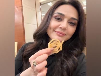 Preity Zinta reveals 'sweet secret' to survive late-night shoots | Preity Zinta reveals 'sweet secret' to survive late-night shoots Preity Zinta reveals 'sweet secret' to survive late-night shoots | Preity Zinta reveals 'sweet secret' to survive late-night shoots