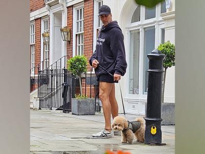 Check out Akshay Kumar's 'Today's Agenda' with his dog | Check out Akshay Kumar's 'Today's Agenda' with his dog