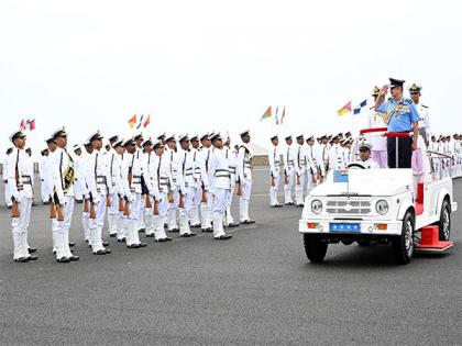 Kerala: IAF chief reviews Naval Academy passing out parade | Kerala: IAF chief reviews Naval Academy passing out parade