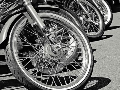 Pakistan: Policeman caught selling stolen motorcycles, sting operation reveals | Pakistan: Policeman caught selling stolen motorcycles, sting operation reveals Pakistan: Policeman caught selling stolen motorcycles, sting operation reveals | Pakistan: Policeman caught selling stolen motorcycles, sting operation reveals