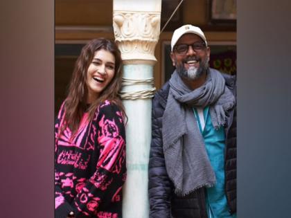 Kriti Sanon extends best wishes to 'Mimi' director Laxman Utekar on birthday | Kriti Sanon extends best wishes to 'Mimi' director Laxman Utekar on birthday Kriti Sanon extends best wishes to 'Mimi' director Laxman Utekar on birthday | Kriti Sanon extends best wishes to 'Mimi' director Laxman Utekar on birthday