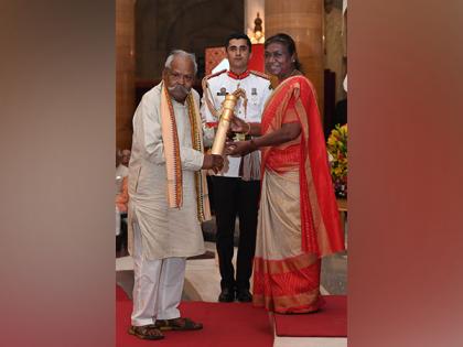 Padma Shri award winning puppeteer Maguni Charan Kuanr passes away, President Droupadi Murmu pays condolences | Padma Shri award winning puppeteer Maguni Charan Kuanr passes away, President Droupadi Murmu pays condolences Padma Shri award winning puppeteer Maguni Charan Kuanr passes away, President Droupadi Murmu pays condolences | Padma Shri award winning puppeteer Maguni Charan Kuanr passes away, President Droupadi Murmu pays condolences