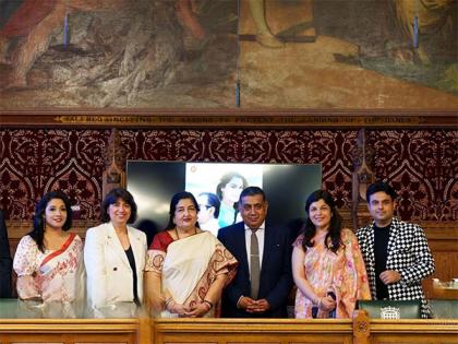 Padmashri Anuradha Paudwal bringing Sanatan Dharma closer to the WORLD | Padmashri Anuradha Paudwal bringing Sanatan Dharma closer to the WORLD Padmashri Anuradha Paudwal bringing Sanatan Dharma closer to the WORLD | Padmashri Anuradha Paudwal bringing Sanatan Dharma closer to the WORLD