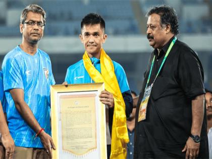 AIFF President Kalyan Chaubey felicitates Sunil Chhetri after Kuwait game | AIFF President Kalyan Chaubey felicitates Sunil Chhetri after Kuwait game