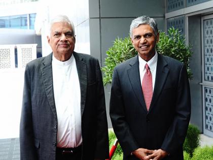 New Delhi: Sri Lankan President Ranil Wickremesinghe Arrives to Attend PM Modi’s Swearing-In (See Tweet) | New Delhi: Sri Lankan President Ranil Wickremesinghe Arrives to Attend PM Modi’s Swearing-In (See Tweet) New Delhi: Sri Lankan President Ranil Wickremesinghe Arrives to Attend PM Modi’s Swearing-In (See Tweet) | New Delhi: Sri Lankan President Ranil Wickremesinghe Arrives to Attend PM Modi’s Swearing-In (See Tweet)