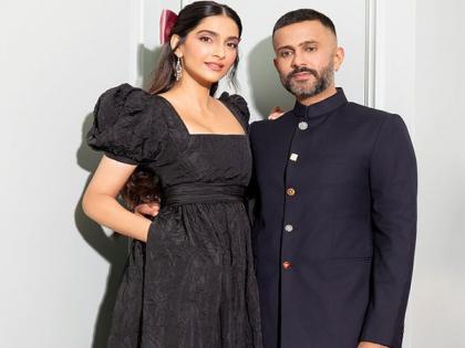 Sonam Kapoor gives a peek into the birthday present received from husband Anand Ahuja | Sonam Kapoor gives a peek into the birthday present received from husband Anand Ahuja Sonam Kapoor gives a peek into the birthday present received from husband Anand Ahuja | Sonam Kapoor gives a peek into the birthday present received from husband Anand Ahuja