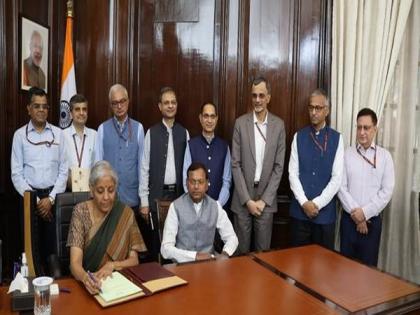 Nirmala Sitharaman formally takes charge of finance ministry | Nirmala Sitharaman formally takes charge of finance ministry Nirmala Sitharaman formally takes charge of finance ministry | Nirmala Sitharaman formally takes charge of finance ministry