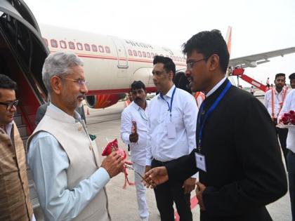 EAM Jaishankar arrives in Gaya ahead of opening of Nalanda University's new campus | EAM Jaishankar arrives in Gaya ahead of opening of Nalanda University's new campus EAM Jaishankar arrives in Gaya ahead of opening of Nalanda University's new campus | EAM Jaishankar arrives in Gaya ahead of opening of Nalanda University's new campus