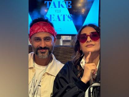 Sonam Kapoor enjoys "best night" with Anand Ahuja at Taylor Swift's concert in London | Sonam Kapoor enjoys "best night" with Anand Ahuja at Taylor Swift's concert in London Sonam Kapoor enjoys "best night" with Anand Ahuja at Taylor Swift's concert in London | Sonam Kapoor enjoys "best night" with Anand Ahuja at Taylor Swift's concert in London