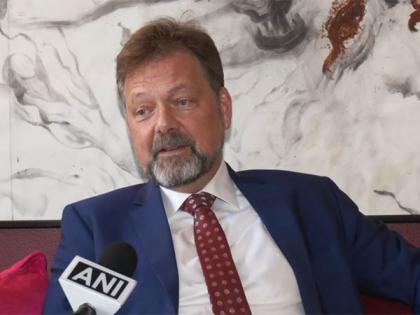 "Europe deserves good mangoes ...": German ambassador welcomes Indian mangoes | "Europe deserves good mangoes ...": German ambassador welcomes Indian mangoes "Europe deserves good mangoes ...": German ambassador welcomes Indian mangoes | "Europe deserves good mangoes ...": German ambassador welcomes Indian mangoes