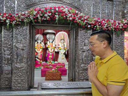 Singapore High Commissioner expresses condolences for UP's Hathras victims | Singapore High Commissioner expresses condolences for UP's Hathras victims Singapore High Commissioner expresses condolences for UP's Hathras victims | Singapore High Commissioner expresses condolences for UP's Hathras victims