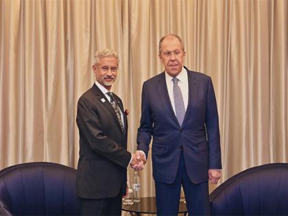 SCO: Jaishankar meets Russian FM Lavrov in Astana, raises "strong concern" on Indian nationals in war zone | SCO: Jaishankar meets Russian FM Lavrov in Astana, raises "strong concern" on Indian nationals in war zone SCO: Jaishankar meets Russian FM Lavrov in Astana, raises "strong concern" on Indian nationals in war zone | SCO: Jaishankar meets Russian FM Lavrov in Astana, raises "strong concern" on Indian nationals in war zone