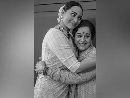 'Maa started crying...": Sonakshi Sinha shares emotional moments from her wedding day | 'Maa started crying...": Sonakshi Sinha shares emotional moments from her wedding day 'Maa started crying...": Sonakshi Sinha shares emotional moments from her wedding day | 'Maa started crying...": Sonakshi Sinha shares emotional moments from her wedding day