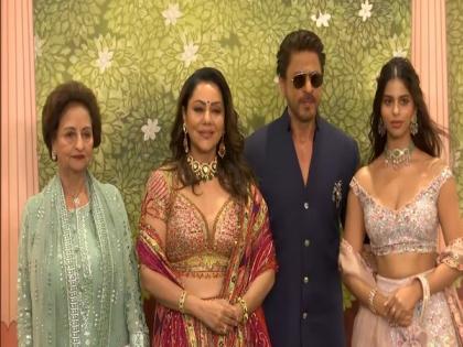 Shah Rukh Khan makes stylish entry with wife Gauri, daughter Suhana at Shubh Aashirwad ceremony of Anant-Radhika | Shah Rukh Khan makes stylish entry with wife Gauri, daughter Suhana at Shubh Aashirwad ceremony of Anant-Radhika Shah Rukh Khan makes stylish entry with wife Gauri, daughter Suhana at Shubh Aashirwad ceremony of Anant-Radhika | Shah Rukh Khan makes stylish entry with wife Gauri, daughter Suhana at Shubh Aashirwad ceremony of Anant-Radhika