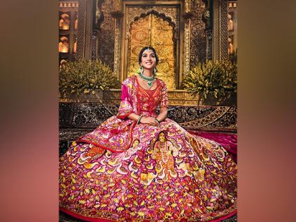 Radhika Merchant looks breathtaking in hand-painted lehenga at Shubh Aashirwad ceremony | Radhika Merchant looks breathtaking in hand-painted lehenga at Shubh Aashirwad ceremony Radhika Merchant looks breathtaking in hand-painted lehenga at Shubh Aashirwad ceremony | Radhika Merchant looks breathtaking in hand-painted lehenga at Shubh Aashirwad ceremony