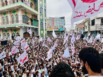 Pakistan: Defence Forces Open Fire on Protesters in Khyber Pakhtunkhwa; Many Injured | Pakistan: Defence Forces Open Fire on Protesters in Khyber Pakhtunkhwa; Many Injured Pakistan: Defence Forces Open Fire on Protesters in Khyber Pakhtunkhwa; Many Injured | Pakistan: Defence Forces Open Fire on Protesters in Khyber Pakhtunkhwa; Many Injured