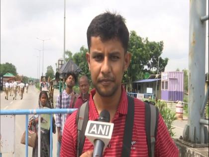 "Situation in Bangladesh grim," says Bangladeshi national after arriving in India | "Situation in Bangladesh grim," says Bangladeshi national after arriving in India "Situation in Bangladesh grim," says Bangladeshi national after arriving in India | "Situation in Bangladesh grim," says Bangladeshi national after arriving in India