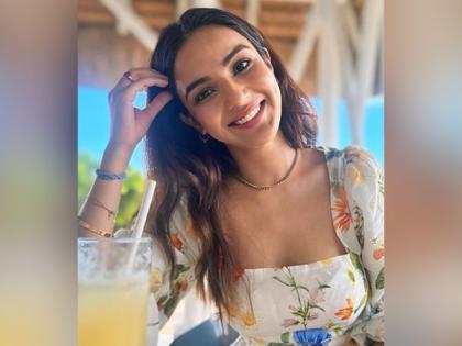 Jasmine Bhasin updates fans on eye infection recovery | Jasmine Bhasin updates fans on eye infection recovery Jasmine Bhasin updates fans on eye infection recovery | Jasmine Bhasin updates fans on eye infection recovery