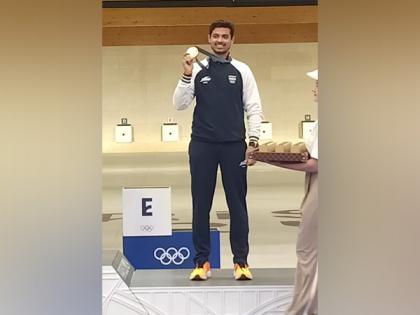 Union Minister Mansukh Mandaviya lauds Swapnil Kusale for winning bronze at Paris Olympics | Union Minister Mansukh Mandaviya lauds Swapnil Kusale for winning bronze at Paris Olympics Union Minister Mansukh Mandaviya lauds Swapnil Kusale for winning bronze at Paris Olympics | Union Minister Mansukh Mandaviya lauds Swapnil Kusale for winning bronze at Paris Olympics