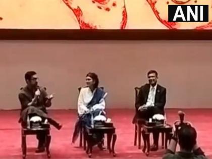 'Laapataa Ladies' screened at SC for gender sensitisation; CJI Chandrachud interacts with Aamir Khan, Kiran Rao | 'Laapataa Ladies' screened at SC for gender sensitisation; CJI Chandrachud interacts with Aamir Khan, Kiran Rao 'Laapataa Ladies' screened at SC for gender sensitisation; CJI Chandrachud interacts with Aamir Khan, Kiran Rao | 'Laapataa Ladies' screened at SC for gender sensitisation; CJI Chandrachud interacts with Aamir Khan, Kiran Rao