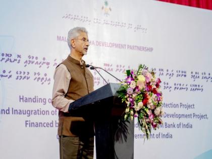 EAM Jaishankar concludes his Maldives visit; both nations sign several MoUs | EAM Jaishankar concludes his Maldives visit; both nations sign several MoUs EAM Jaishankar concludes his Maldives visit; both nations sign several MoUs | EAM Jaishankar concludes his Maldives visit; both nations sign several MoUs