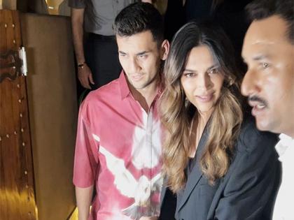 Deepika Padukone Dines With Indian Olympian Lakshya Sen and Ranveer’s Family at Bandra | Deepika Padukone Dines With Indian Olympian Lakshya Sen and Ranveer’s Family at Bandra Deepika Padukone Dines With Indian Olympian Lakshya Sen and Ranveer’s Family at Bandra | Deepika Padukone Dines With Indian Olympian Lakshya Sen and Ranveer’s Family at Bandra