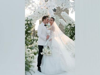 Amy Jackson, Ed Westwick say 'I Do': First look at their dreamy Italian wedding | Amy Jackson, Ed Westwick say 'I Do': First look at their dreamy Italian wedding Amy Jackson, Ed Westwick say 'I Do': First look at their dreamy Italian wedding | Amy Jackson, Ed Westwick say 'I Do': First look at their dreamy Italian wedding
