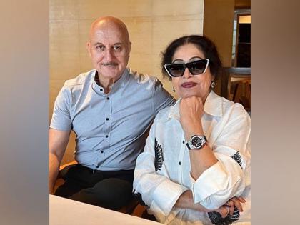 Anupam, Kirron Kher celebrate their 39th anniversary with special posts | Anupam, Kirron Kher celebrate their 39th anniversary with special posts Anupam, Kirron Kher celebrate their 39th anniversary with special posts | Anupam, Kirron Kher celebrate their 39th anniversary with special posts