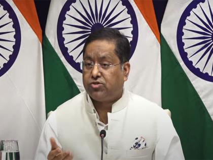 Qatar hands over two seized 'Saroops' of Guru Granth Sahib to Indian Embassy in Doha: MEA | Qatar hands over two seized 'Saroops' of Guru Granth Sahib to Indian Embassy in Doha: MEA Qatar hands over two seized 'Saroops' of Guru Granth Sahib to Indian Embassy in Doha: MEA | Qatar hands over two seized 'Saroops' of Guru Granth Sahib to Indian Embassy in Doha: MEA