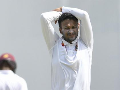 Murali Karthik reveals Shakib playing with discomfort on spinning finger, shoulder | Murali Karthik reveals Shakib playing with discomfort on spinning finger, shoulder