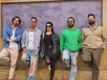 Akshay shares pic with his Housefull 5 squad Jacqueline, Riteish, Abhishek | Akshay shares pic with his Housefull 5 squad Jacqueline, Riteish, Abhishek Akshay shares pic with his Housefull 5 squad Jacqueline, Riteish, Abhishek | Akshay shares pic with his Housefull 5 squad Jacqueline, Riteish, Abhishek