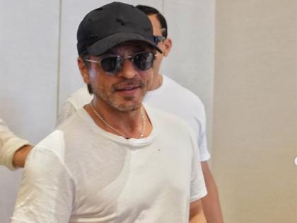 Shah Rukh Khan reaches Abu Dhabi for IIFA Awards 2024, stuns everyone with his dashing look | Shah Rukh Khan reaches Abu Dhabi for IIFA Awards 2024, stuns everyone with his dashing look Shah Rukh Khan reaches Abu Dhabi for IIFA Awards 2024, stuns everyone with his dashing look | Shah Rukh Khan reaches Abu Dhabi for IIFA Awards 2024, stuns everyone with his dashing look