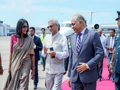 EAM Jaishankar's Sri Lanka visit commences on Friday, says "good to be in Colombo again" | EAM Jaishankar's Sri Lanka visit commences on Friday, says "good to be in Colombo again" EAM Jaishankar's Sri Lanka visit commences on Friday, says "good to be in Colombo again" | EAM Jaishankar's Sri Lanka visit commences on Friday, says "good to be in Colombo again"
