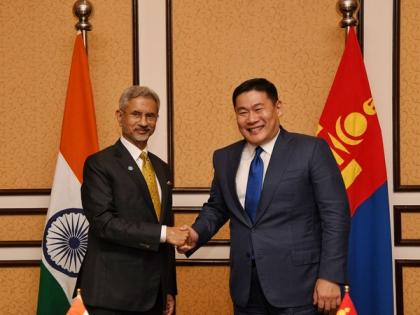 EAM Jaishankar meets Mongolian PM on sidelines of SCO Summit in Pakistan | EAM Jaishankar meets Mongolian PM on sidelines of SCO Summit in Pakistan EAM Jaishankar meets Mongolian PM on sidelines of SCO Summit in Pakistan | EAM Jaishankar meets Mongolian PM on sidelines of SCO Summit in Pakistan
