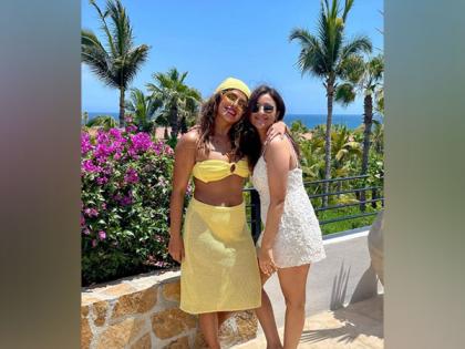"Sending you lots of love...": Priyanka Chopra wishes Parineeti on her birthday | "Sending you lots of love...": Priyanka Chopra wishes Parineeti on her birthday "Sending you lots of love...": Priyanka Chopra wishes Parineeti on her birthday | "Sending you lots of love...": Priyanka Chopra wishes Parineeti on her birthday