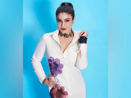Raveena Tandon turns another year older: 5 films you can't miss! | Raveena Tandon turns another year older: 5 films you can't miss!