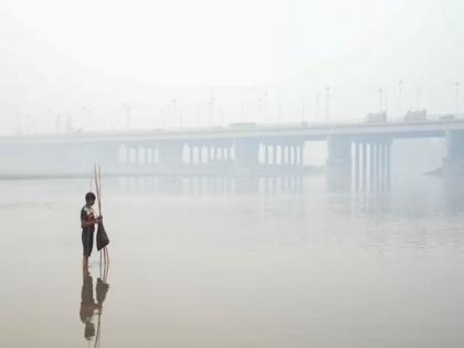 Pak: Lahore blinded by smog, Multan grapples with AQI 1,914 | Pak: Lahore blinded by smog, Multan grapples with AQI 1,914 Pak: Lahore blinded by smog, Multan grapples with AQI 1,914 | Pak: Lahore blinded by smog, Multan grapples with AQI 1,914