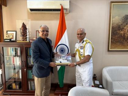 Coast Guard Chief S Paramesh calls on India's High Commissioner to Sri Lanka, discusses maritime security | Coast Guard Chief S Paramesh calls on India's High Commissioner to Sri Lanka, discusses maritime security Coast Guard Chief S Paramesh calls on India's High Commissioner to Sri Lanka, discusses maritime security | Coast Guard Chief S Paramesh calls on India's High Commissioner to Sri Lanka, discusses maritime security