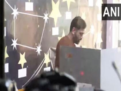 MS Dhoni and Wife Sakshi Cast Their Votes in Jharkhand Assembly Polls; Ranchi Records Low Voter Turnout (Watch Video) | MS Dhoni and Wife Sakshi Cast Their Votes in Jharkhand Assembly Polls; Ranchi Records Low Voter Turnout (Watch Video)