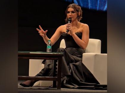 IFFI 2024: Kriti Sanon says she would love to play a "superwoman" | IFFI 2024: Kriti Sanon says she would love to play a "superwoman" IFFI 2024: Kriti Sanon says she would love to play a "superwoman" | IFFI 2024: Kriti Sanon says she would love to play a "superwoman"